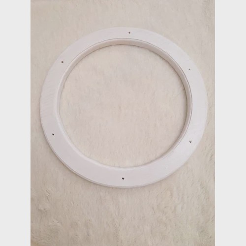 حلقه چوبی رنگ سفید قطر 25سانتیمتر چوب راش
