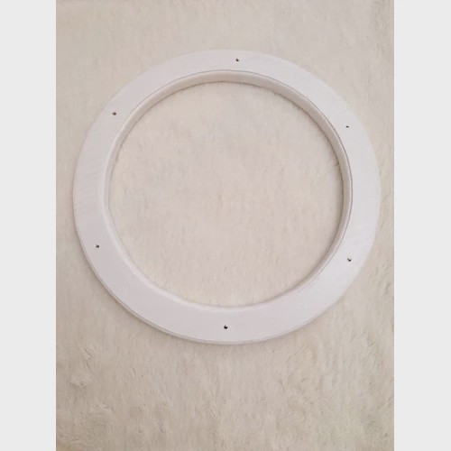 حلقه چوبی رنگ سفید قطر 25سانتیمتر چوب راش
