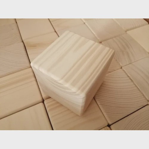 مکعب چوبی جنس چوب روس ابعاد 5در 5سانتیمتر